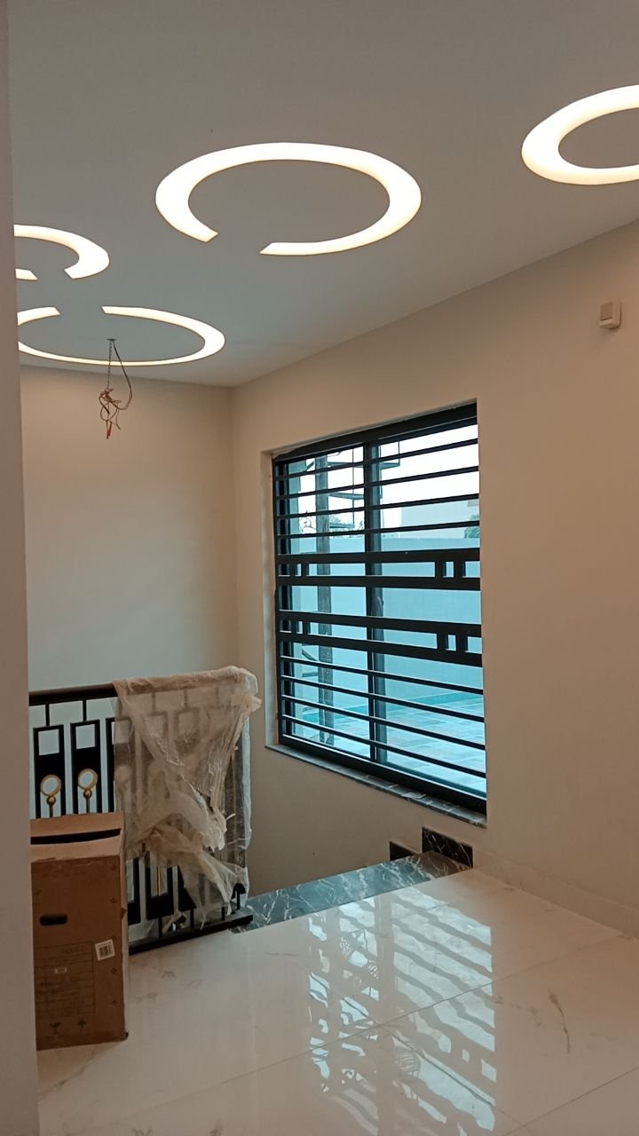 Staircase Marble Polishing & Railing Update